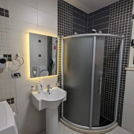 Classic Villa-spacious Center Free Parking ヴィラ
