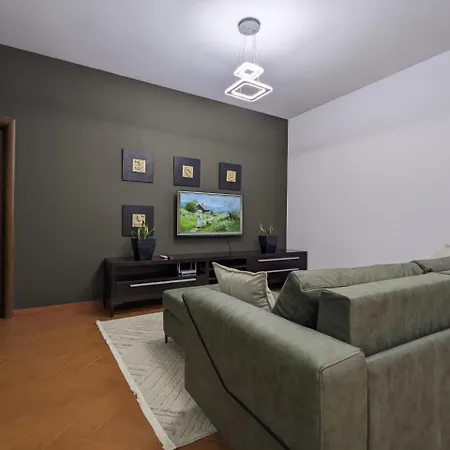 Classic Villa-spacious Center Free Parking Villa Tirana