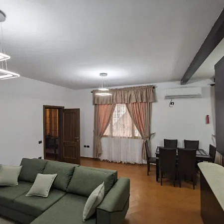 Classic Villa-spacious Center Free Parking Villa *