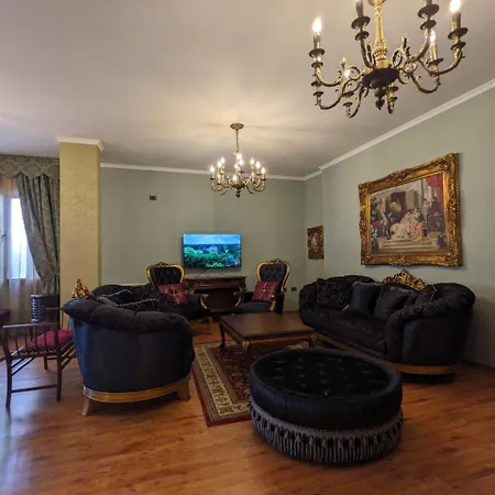 Villa Classic Villa-spacious Center Free Parking *