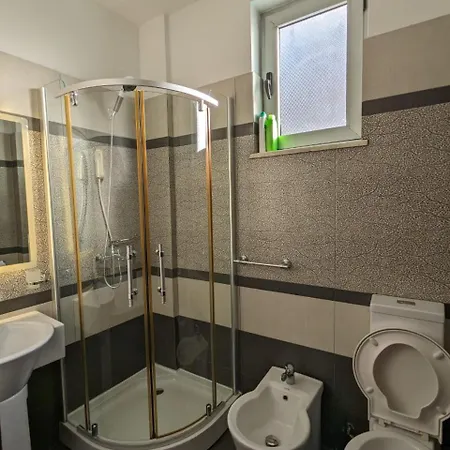 Classic Villa-spacious Center Free Parking Villa
