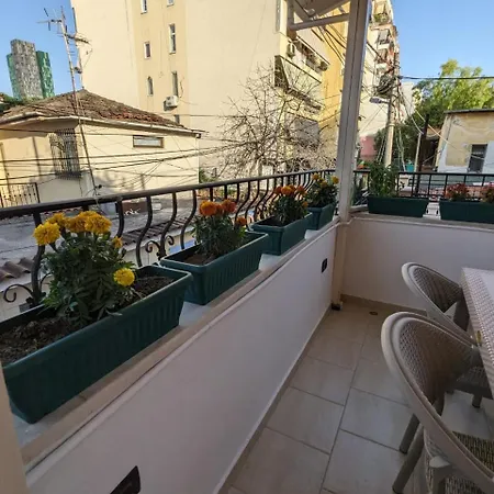 Villa Classic Villa-spacious Center Free Parking Tirana